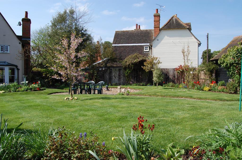 Pickwick House Bed & Breakfast Stoke by Clare Eksteriør bilde